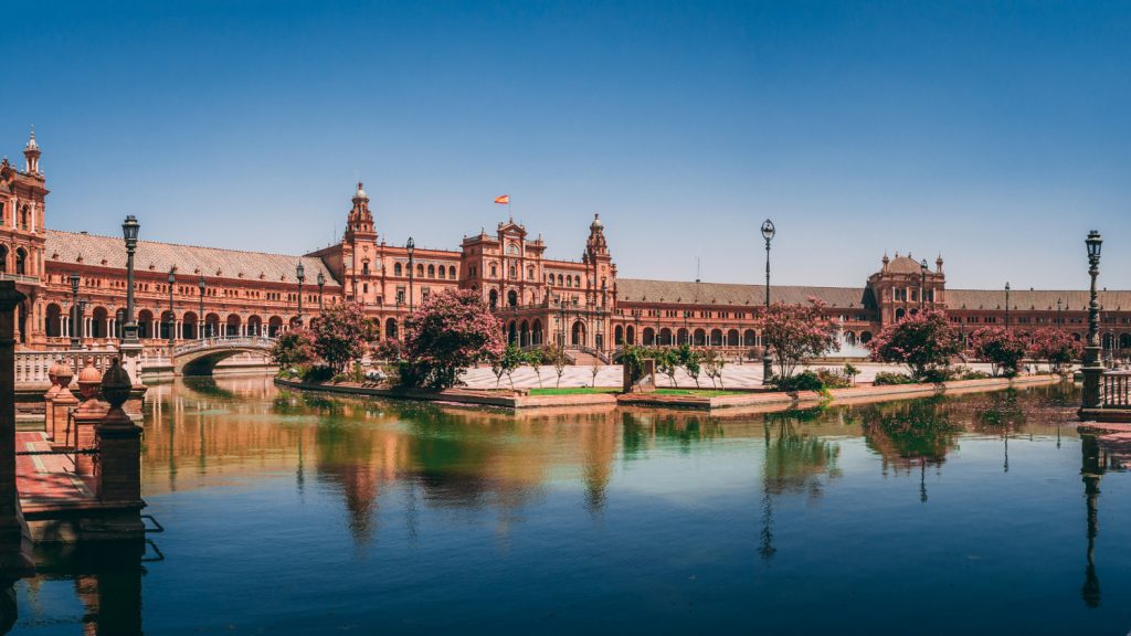 beautiful-view-plaza-de-espana-seville-spain